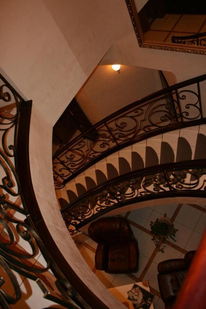 Prague Hotel Zaporizhia Exterior foto